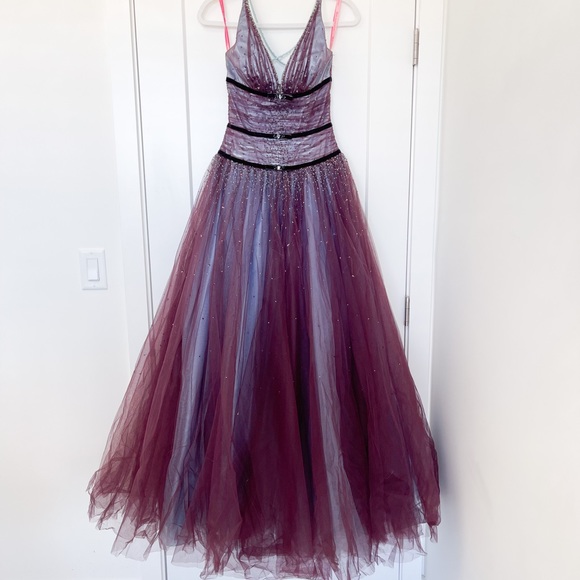 Grad/Prom/Occasion Tulle Dress - Picture 1 of 7